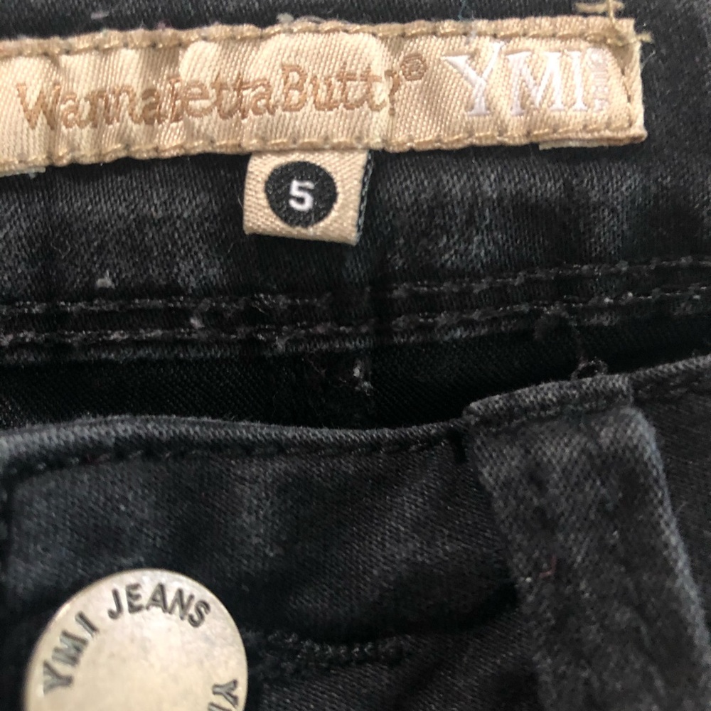 Mid Rise Jeans - Picture 3 of 5